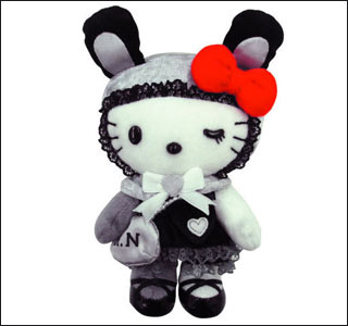  h.NAOTO x Hello Kitty Peluche Gothic